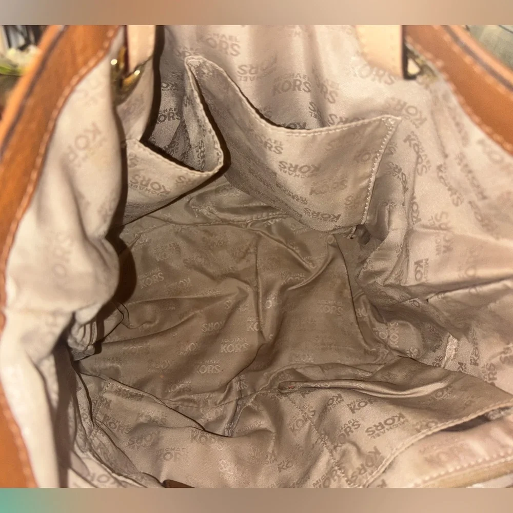 Vintage Michael Kors Jet Set Medium Leather Tote Tan with Cream Contrast Straps - Picture 8 of 13